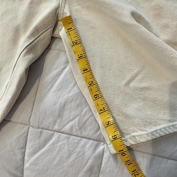 SOLD Vintage Guess Denim Jean Shorts Jorts Cream Size 34 X 10 Men 80s 90s Str… - Picture 8 of 10